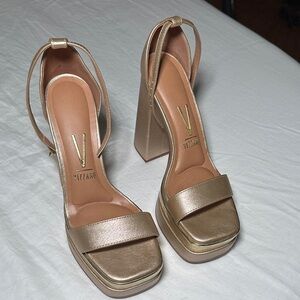 Gold Platform Heels Sz 6